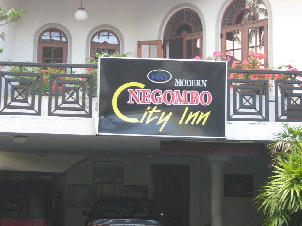 Zen Rooms Modern City Inn Negombo Exteriér fotografie