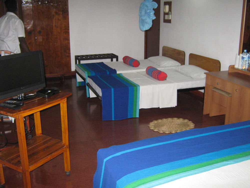 Zen Rooms Modern City Inn Negombo Exteriér fotografie