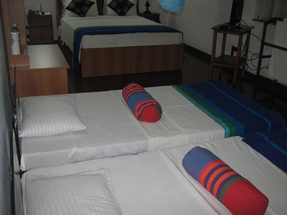 Zen Rooms Modern City Inn Negombo Exteriér fotografie