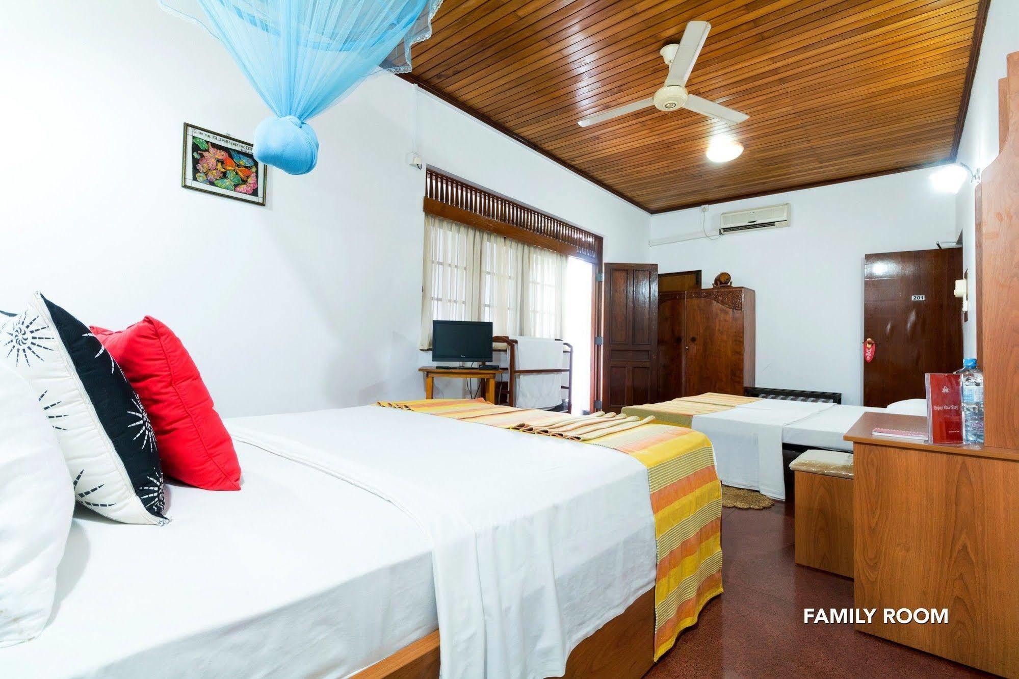 Zen Rooms Modern City Inn Negombo Exteriér fotografie
